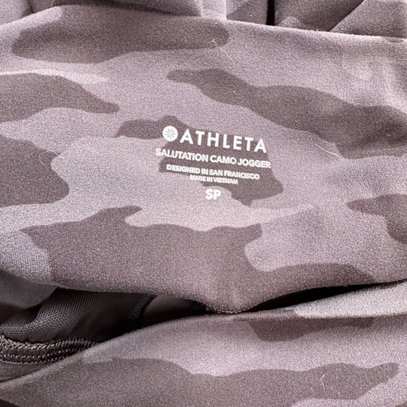 Athleta salutation high rise jogger - Picture 3 of 6